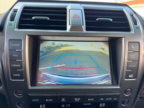 Used 2015 Lexus GX 460 Luxury image 30