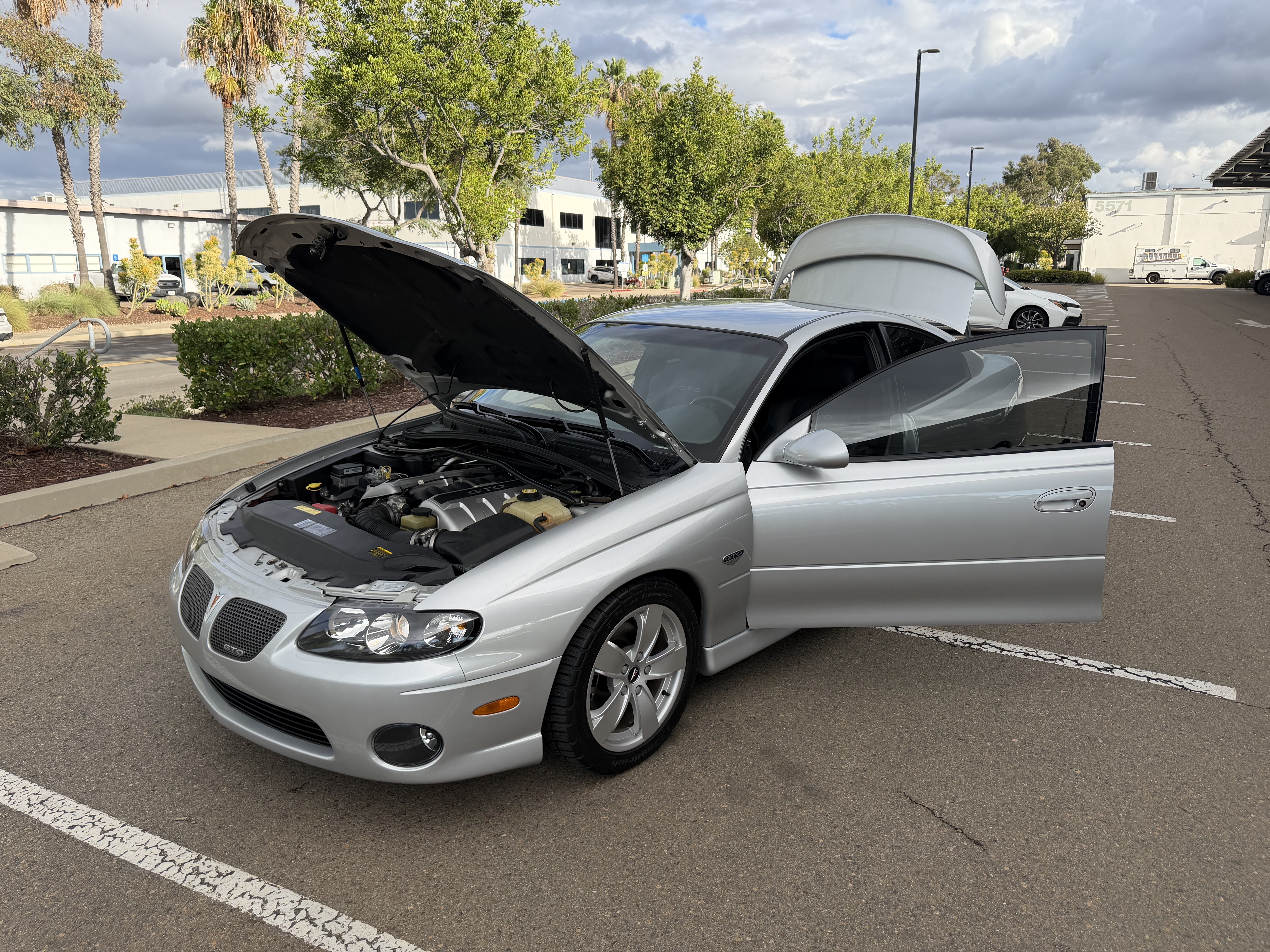 Used 2004 Pontiac GTO UNAVAIL RWD image 38