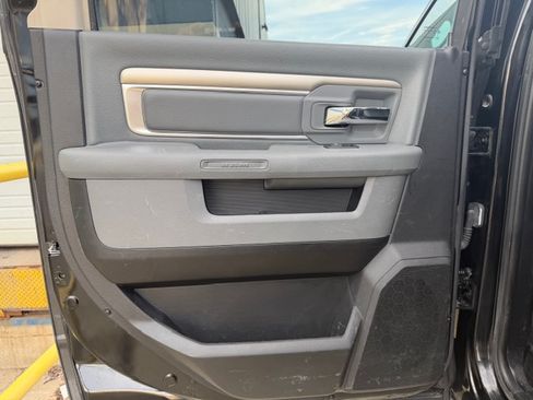 Used 2016 RAM 1500 SLT image 11