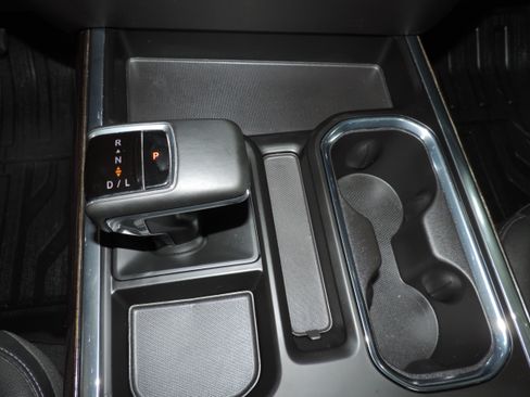 Used 2025 GMC Sierra 1500 Elevation image 49