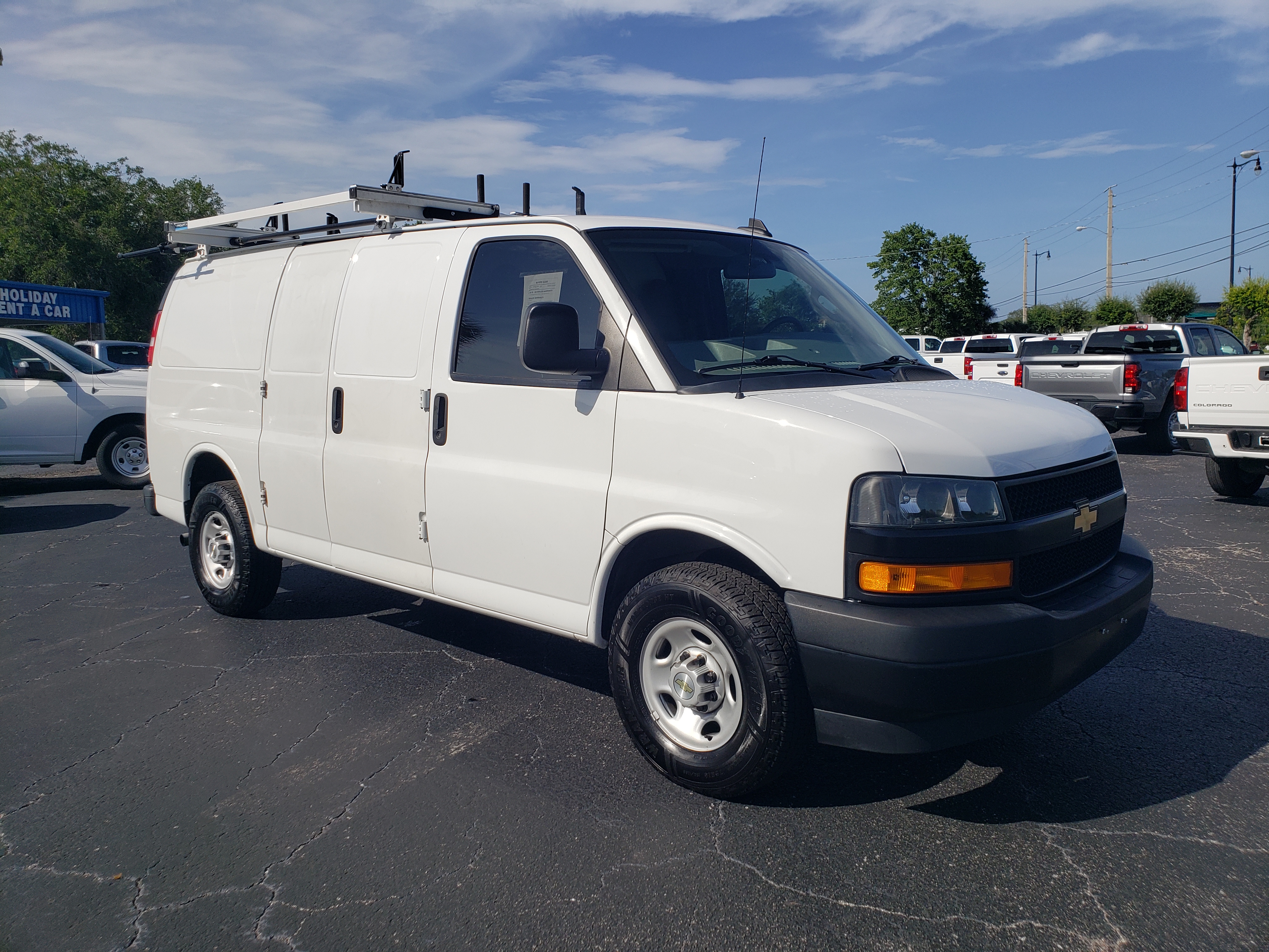 Used 2024 Chevrolet Express 2500 RWD image 7