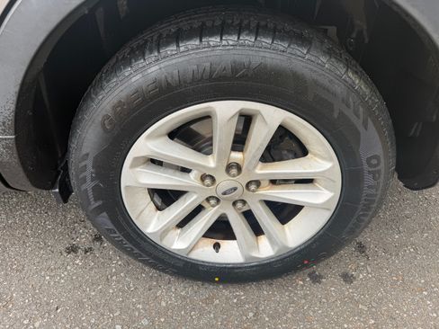 Used 2014 Ford Explorer XLT image 10