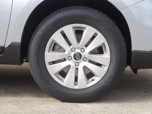 Used 2015 Subaru Outback 2.5i Premium image 15