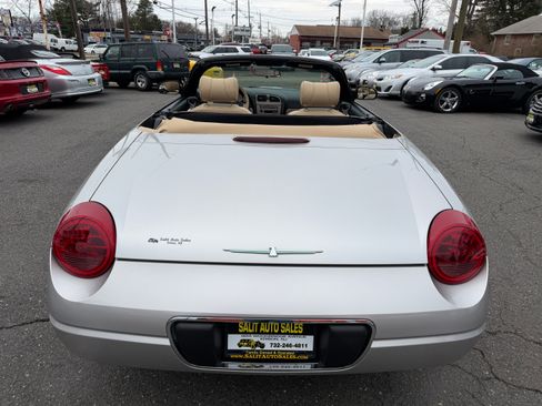 Used 2004 Ford Thunderbird image 18