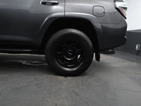 Used 2018 Toyota 4Runner SR5 image 14