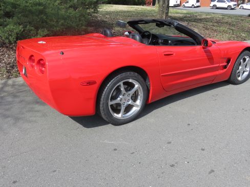 Used 2003 Chevrolet Corvette image 5