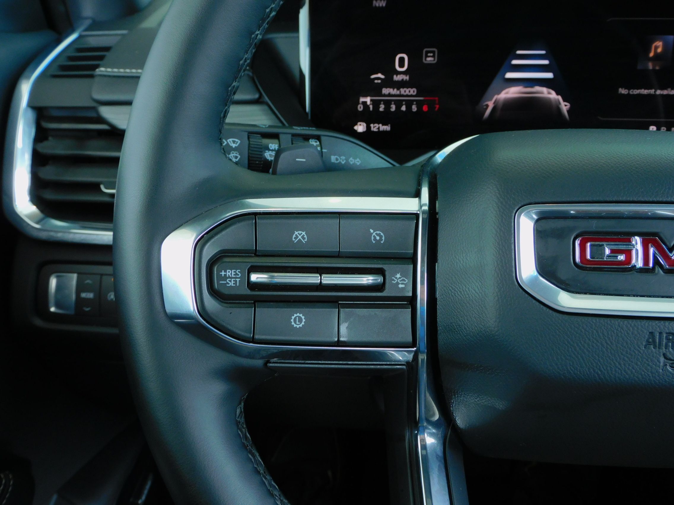 Used 2026 GMC Acadia FWD Elevation image 26