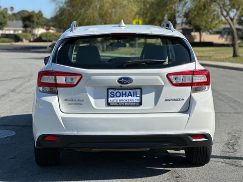 Used 2019 Subaru Impreza 2.0i Premium image 5