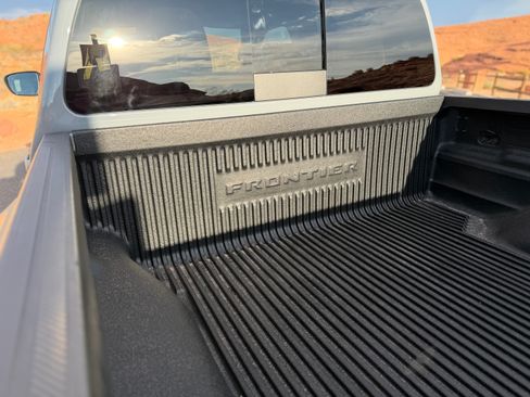 Used 2026 Nissan Frontier 4x4 Crew Cab SV Long Bed image 16