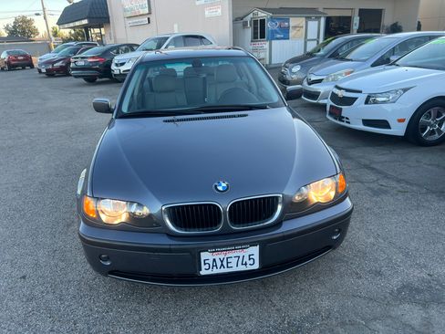 Used 2003 BMW 325i image 4
