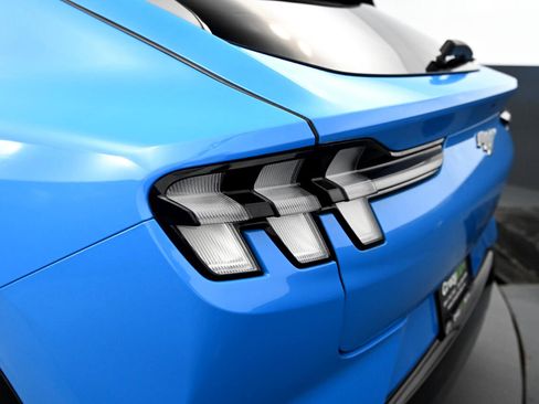 Used 2022 Ford Mustang Mach-E Premium image 15