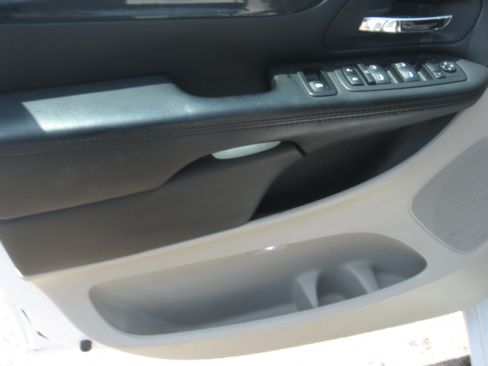 Used 2017 Dodge Grand Caravan UNAVAIL FWD image 8