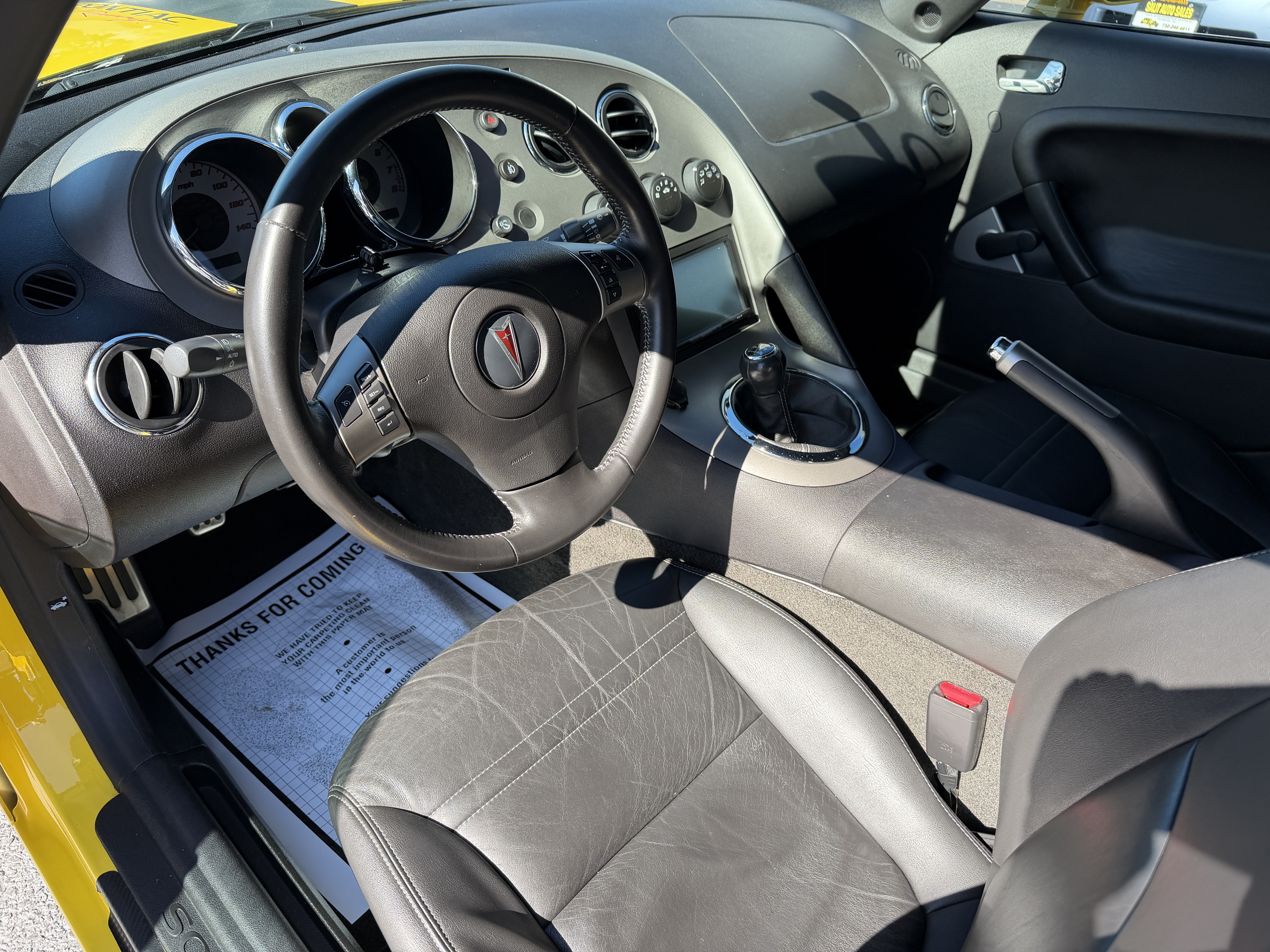 Used 2007 Pontiac Solstice Convertible RWD image 5