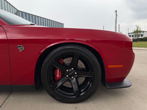 Used 2017 Dodge Challenger SRT Hellcat image 20