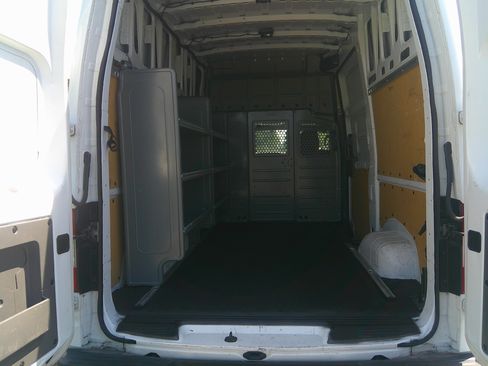 Used 2021 Nissan NV 2500 High Roof RWD image 7