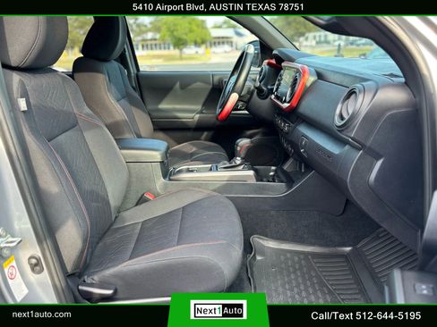 Used 2020 Toyota Tacoma image 27