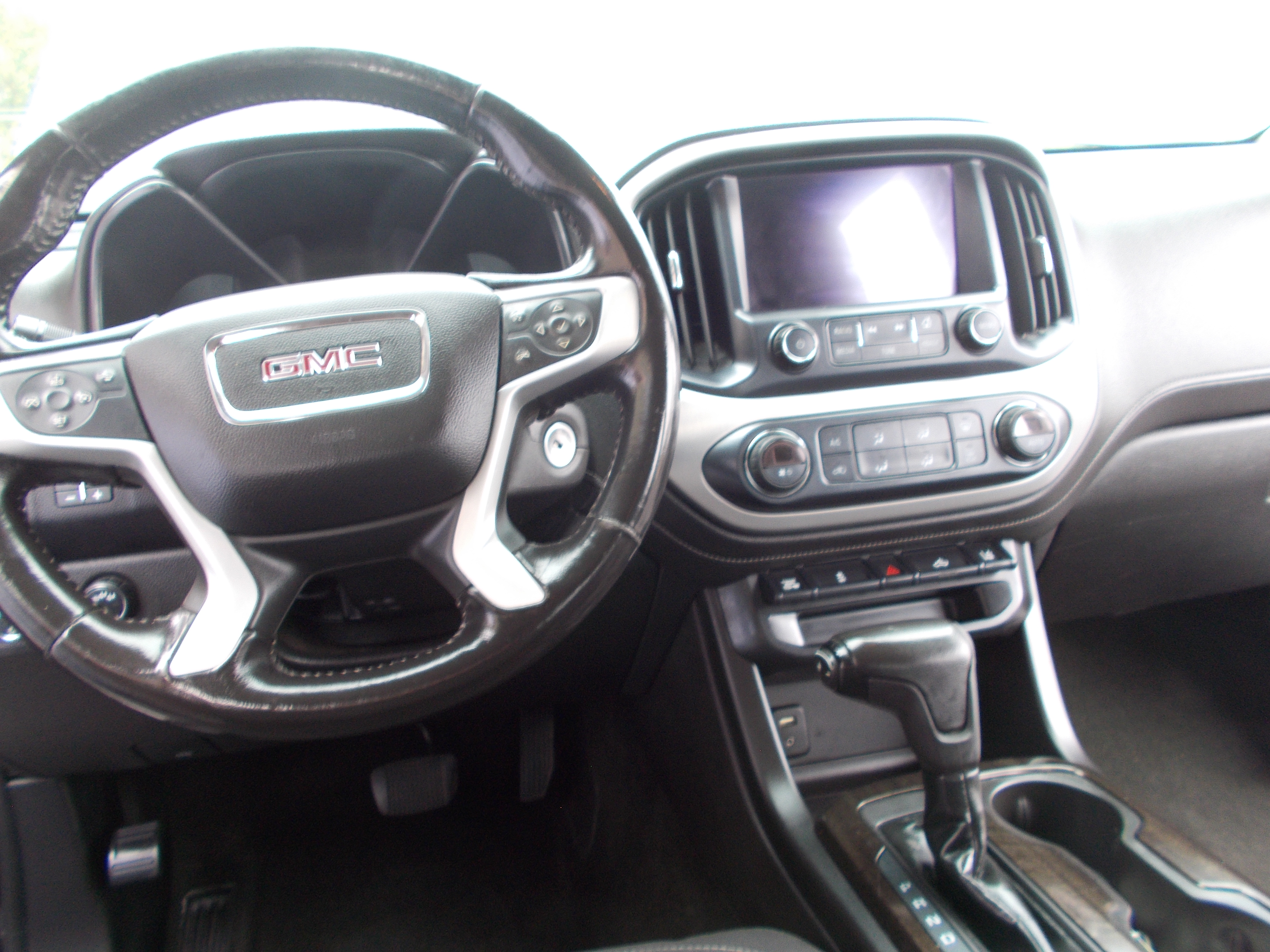 Used 2017 GMC Canyon 4x4 Crew Cab SLE image 18