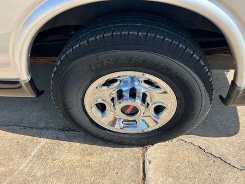 Used 2013 GMC Savana 2500 image 26