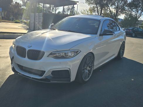 Used 2016 BMW M235i image 16