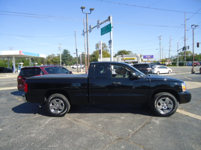 Used 2006 Dodge Dakota 2WD Club Cab SLT image 1