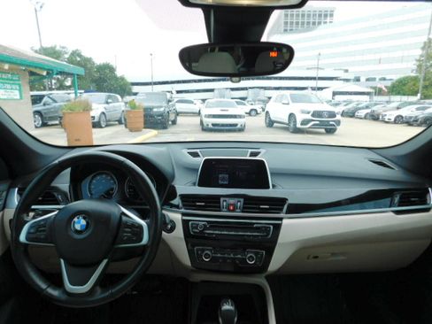 Used 2019 BMW X1 sDrive28i FWD image 14