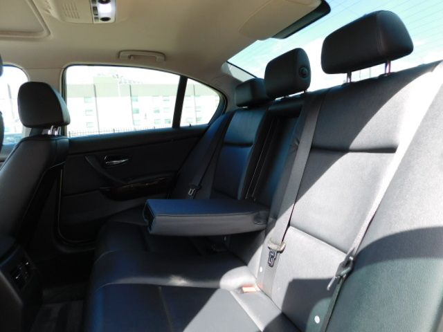 Used 2011 BMW 335d Sedan RWD image 19