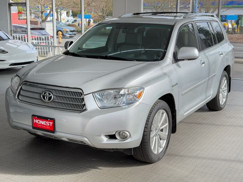 Used 2010 Toyota Highlander Limited image 3