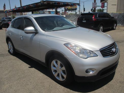 Used 2010 INFINITI EX35 EX35 Journey Sport Utility 4D RWD image 16