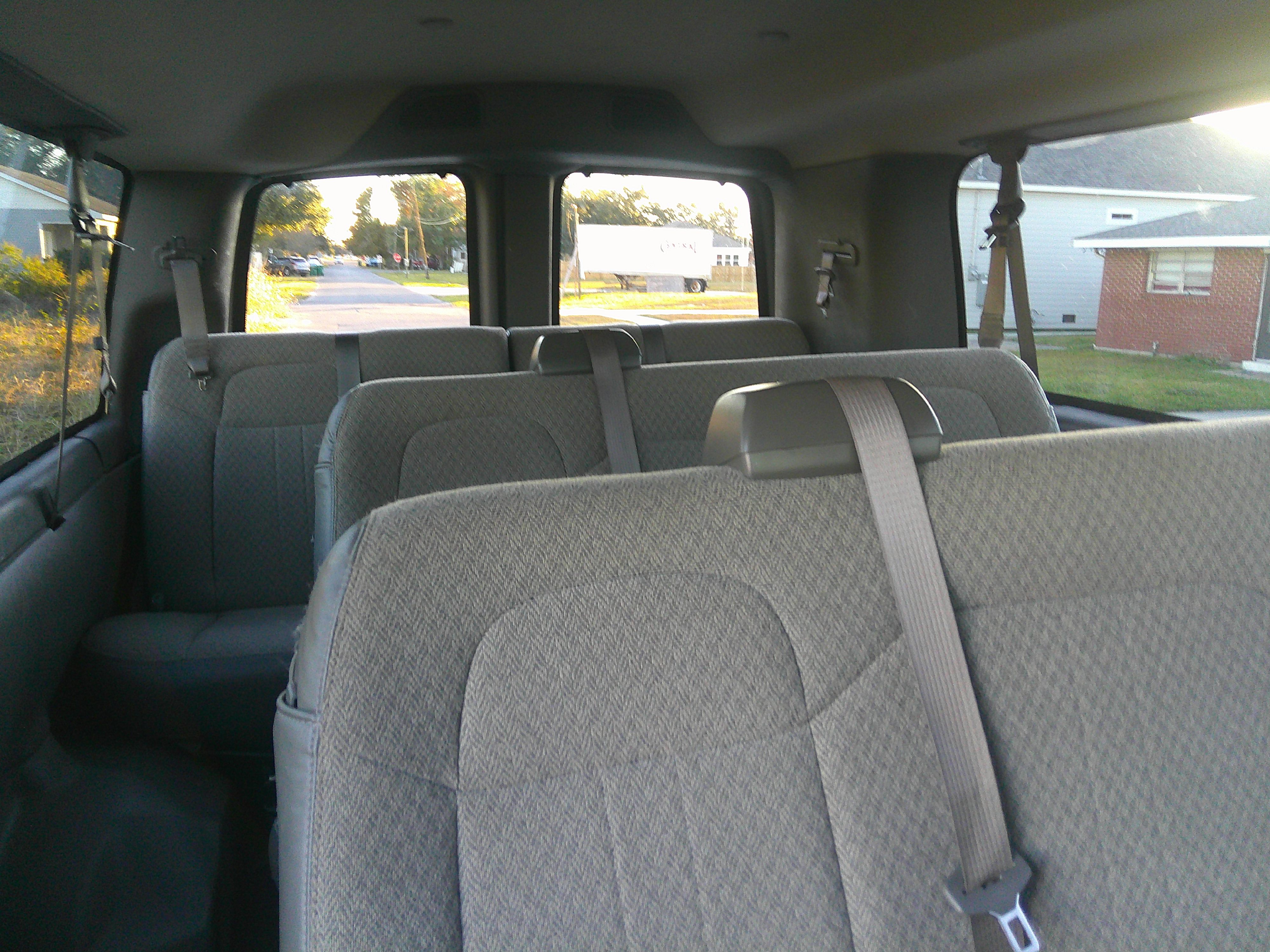 Used 2017 Chevrolet Express 3500 LT Extended Passenger RWD image 8