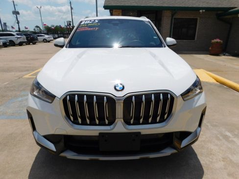 Used 2025 BMW X1 xDrive28i image 3