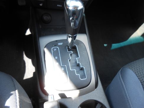 Used 2010 Hyundai Elantra Touring SE image 14