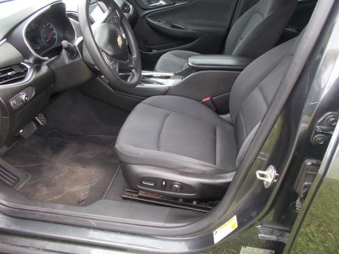 Used 2016 Chevrolet Malibu LT FWD image 7