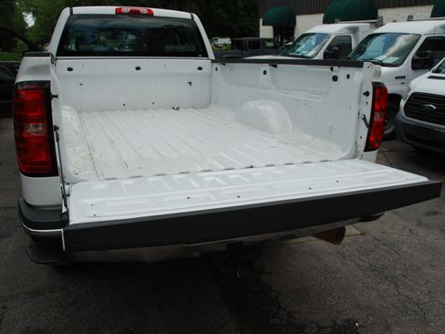 Used 2017 Chevrolet Silverado 2500 4x4 Crew Cab image 9