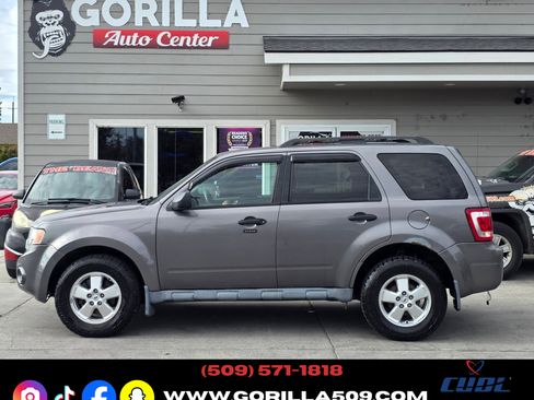 Used 2011 Ford Escape 4WD XLT image 4