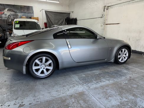 Used 2003 Nissan 350Z image 4