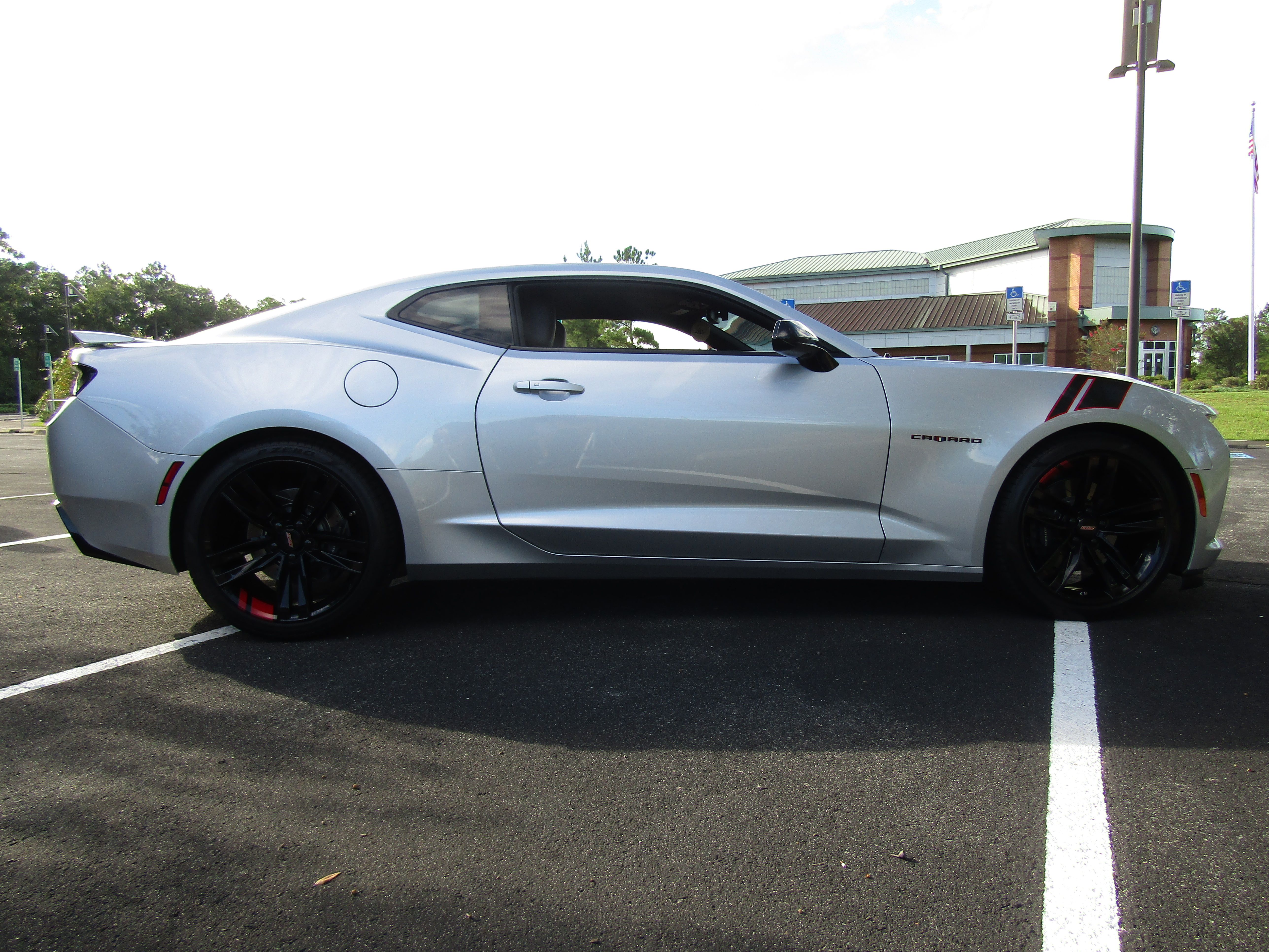 Used 2018 Chevrolet Camaro SS Coupe w/ 2SS RWD image 6