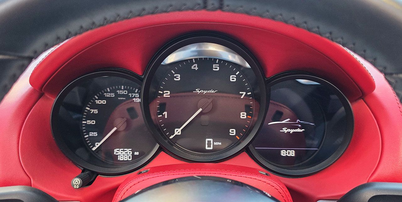 Used 2016 Porsche Boxster Spyder RWD image 64