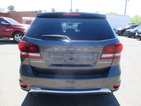 Used 2019 Dodge Journey Crossroad image 8