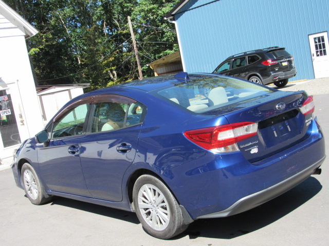 Used 2017 Subaru Impreza 2.0i Premium Sedan AWD/4WD image 7