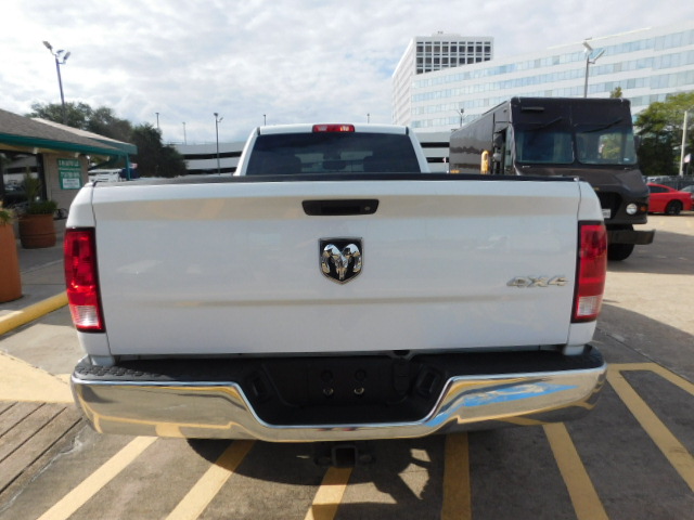 Used 2018 RAM 3500 4x4 Crew Cab ST image 6