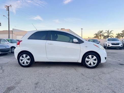 Used 2009 Toyota Yaris image 7