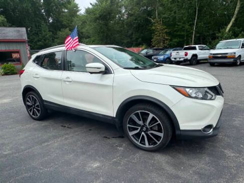 Used 2018 Nissan Rogue Sport image 5