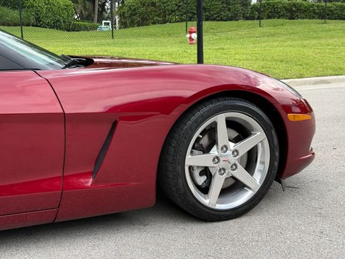 Used 2006 Chevrolet Corvette Convertible RWD image 65