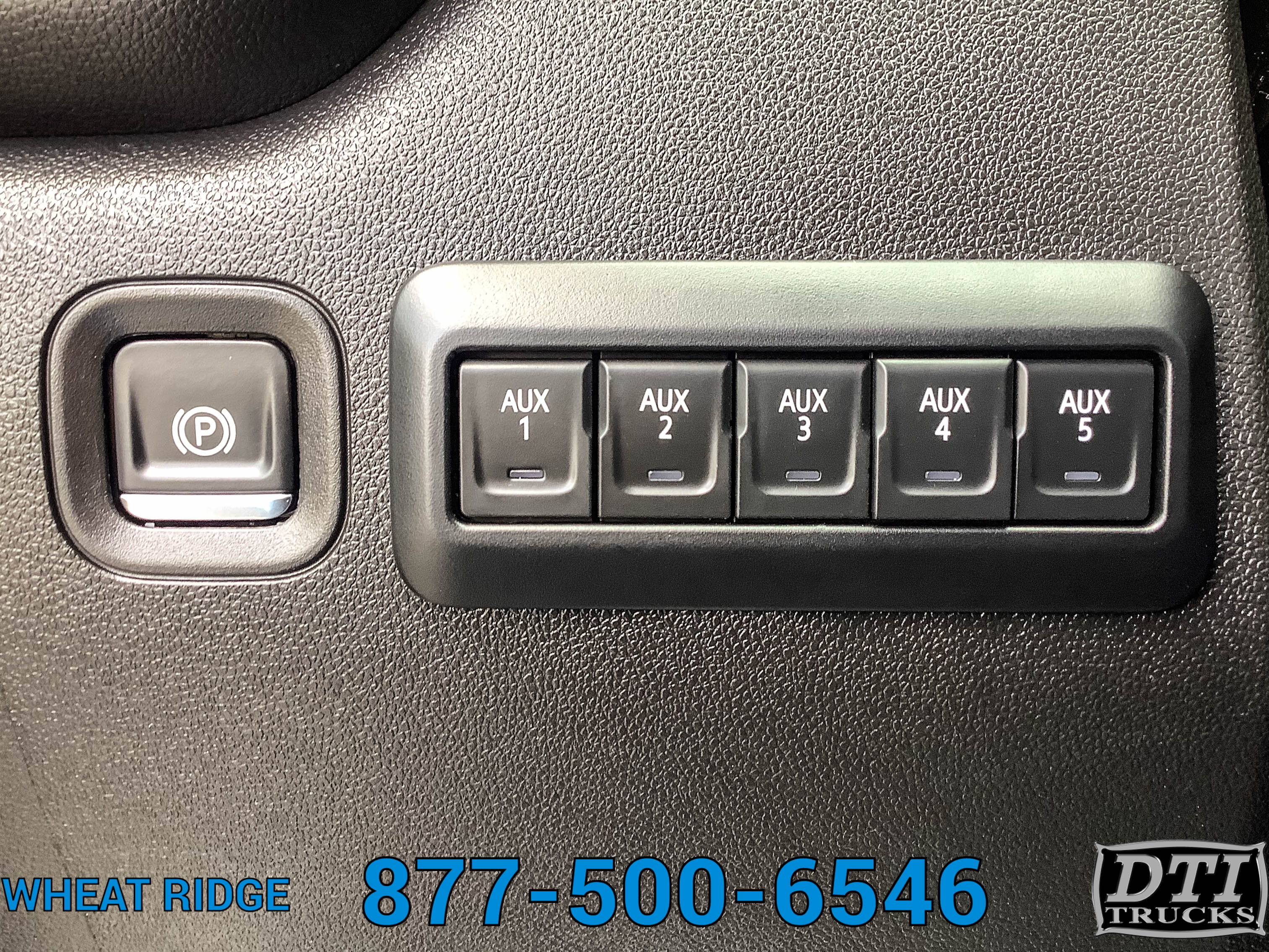 Used 2025 Chevrolet Silverado 2500 4x4 Crew Cab Custom image 20
