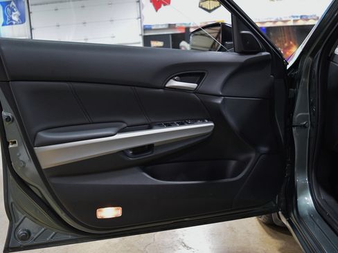 Used 2010 Honda Accord EX-L image 26
