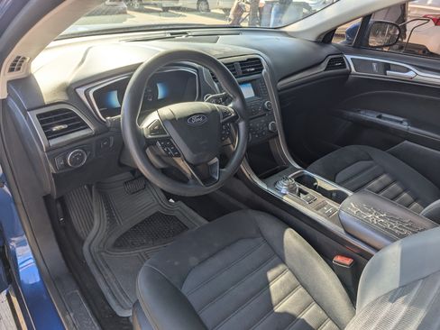 Used 2018 Ford Fusion SE image 5