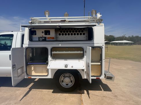 Used 2013 Ford F350 2WD Regular Cab Super Duty image 16