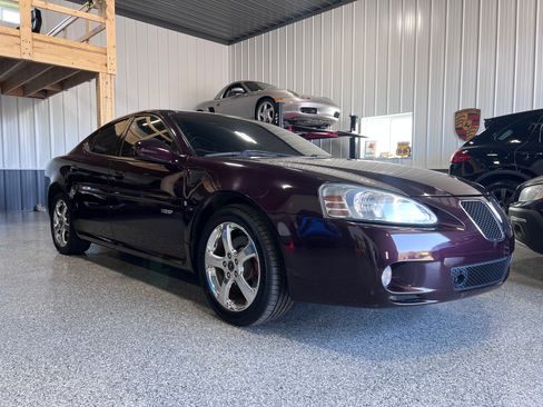 Used 2006 Pontiac Grand Prix GXP image 25
