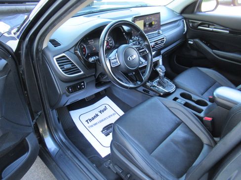 Used 2021 Kia Seltos AWD SX image 10
