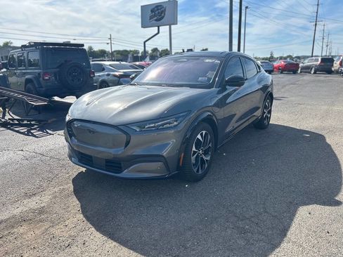 Used 2021 Ford Mustang Mach-E Premium image 3